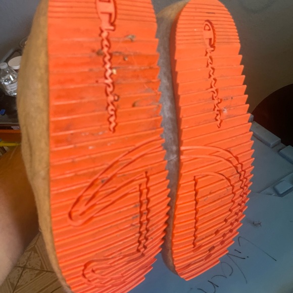 Champion flip flops !!! - Picture 2 of 2